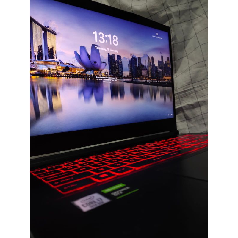 Laptop MSI core i7 Gen 12