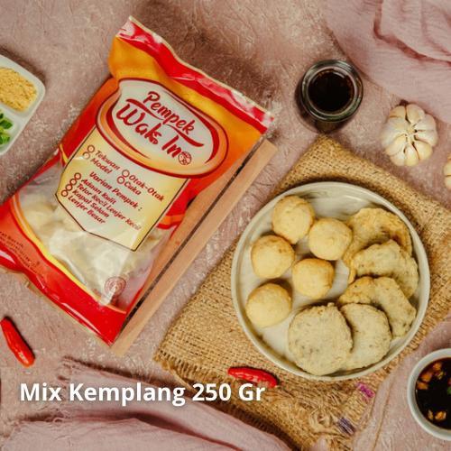 

pempek ikan tenggiri / mpek empek - Pempek Wak Ino