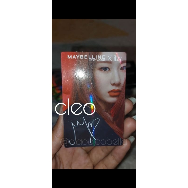 Photocard pc itzy maybelline chaeryeong