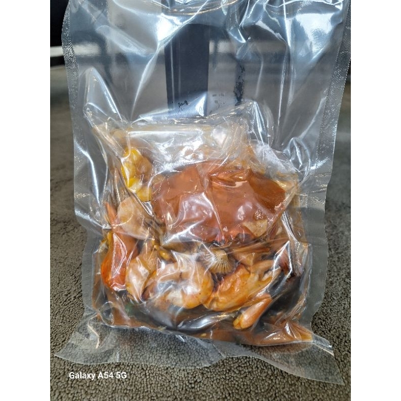 

makanan siap saji , makanan seafood asam manis, udang kepiting kerang matang