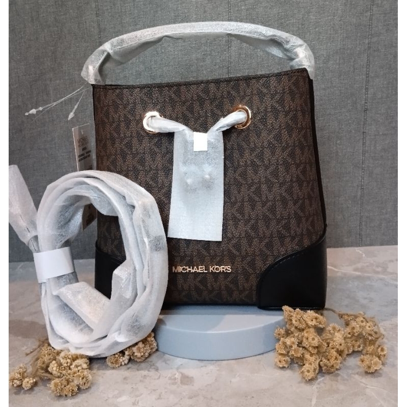 MK MERCER SMALL BUCKET