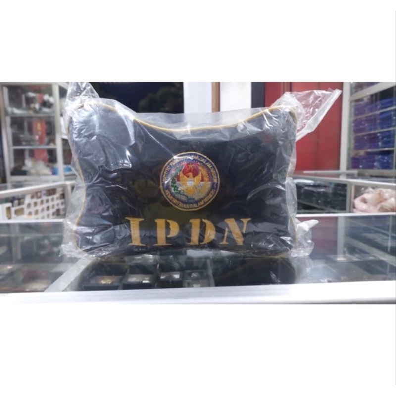 Bantal mobil ipdn