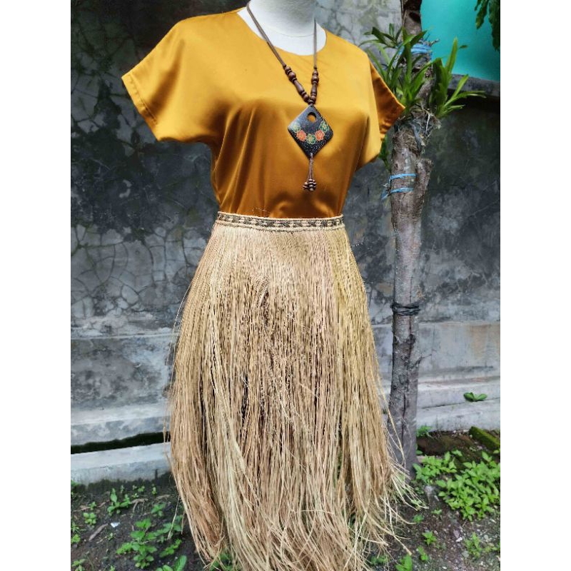 Rumbai Timika Papua Lebar Pinggang 80 Cm – Rok Rumbai Tradisional Khas Papua/Kostum Karnaval Papua /