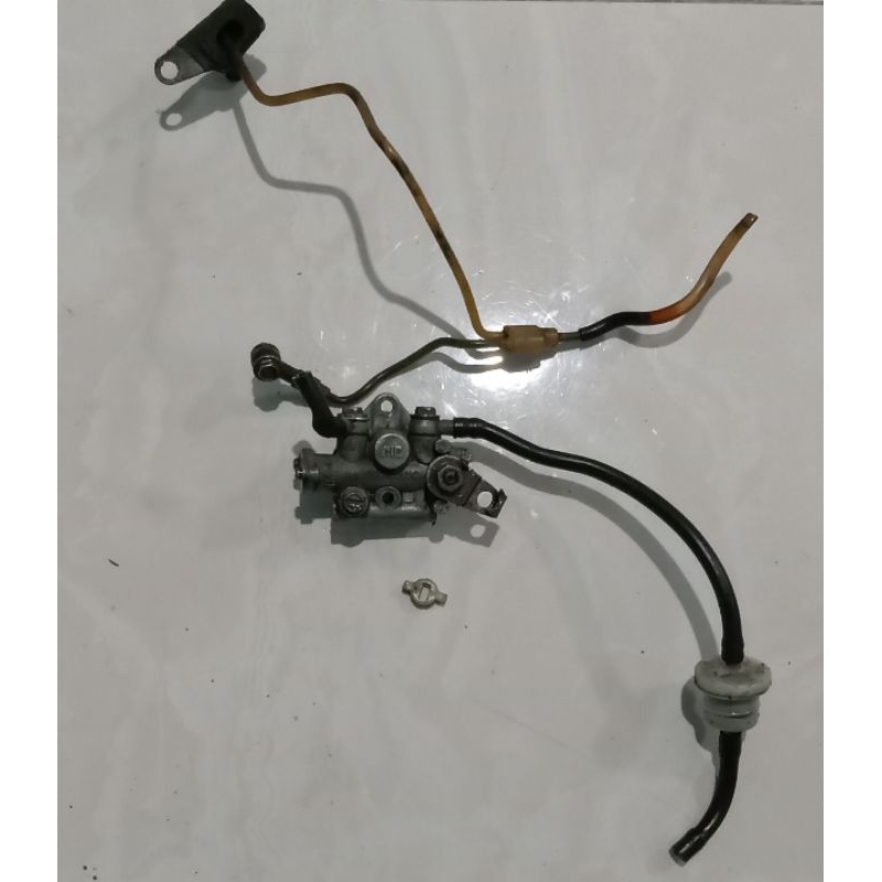 Pompa oli samping set selang oli Suzuki A100 A 100 oilpump Suzuki a100 original second