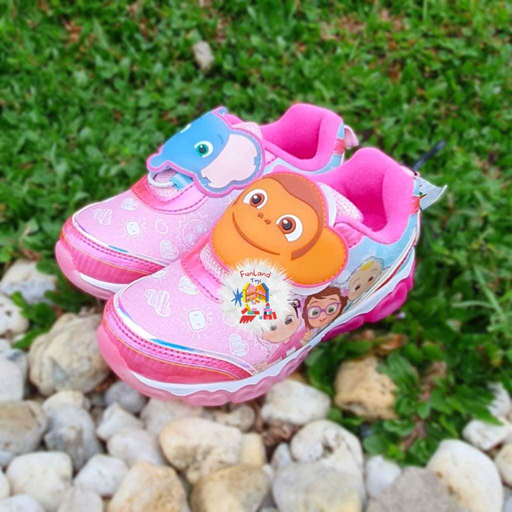 Cocom Girls Light Up Athletic Sneaker