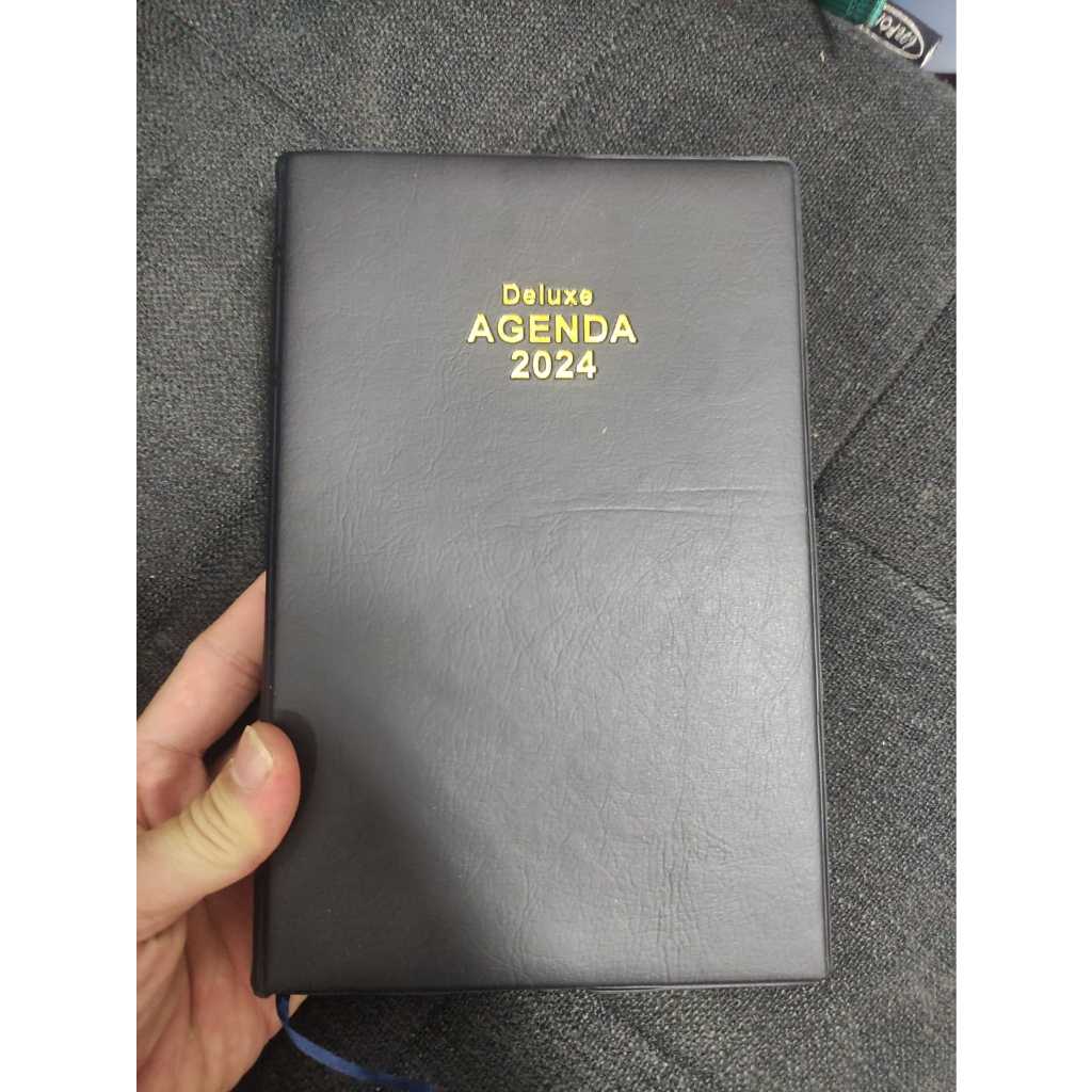

agenda harian 2025 deluxe