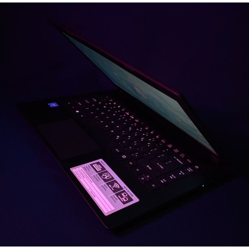 Acer A314
Intel Celeron N4000
Ram 4gb
Hdd 1tb