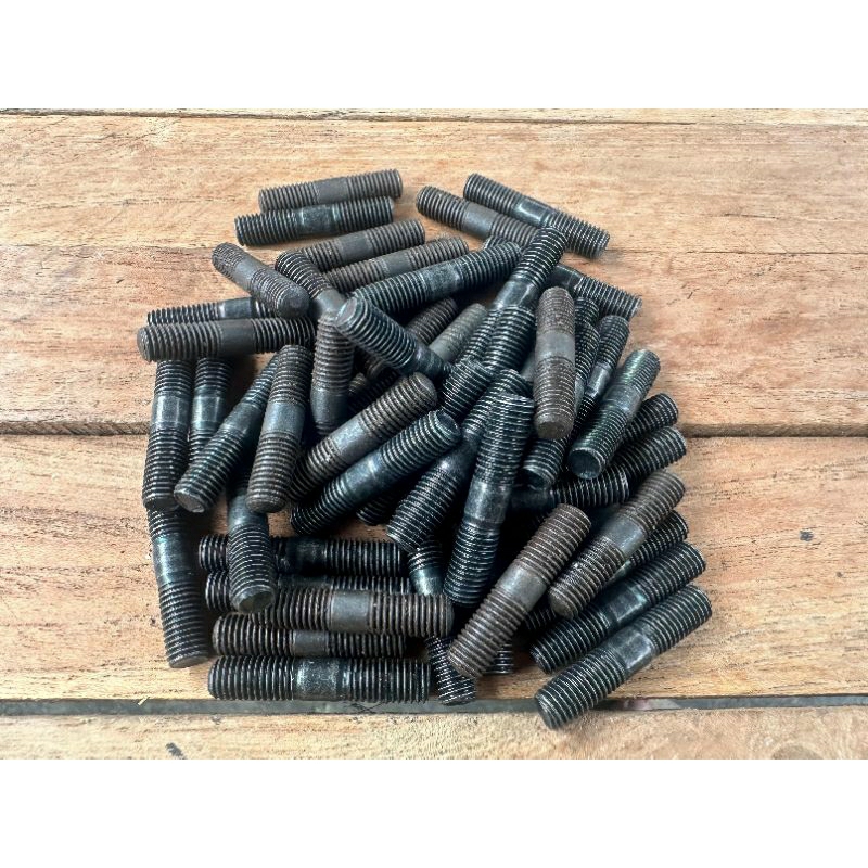 baut tanam karbu vespa