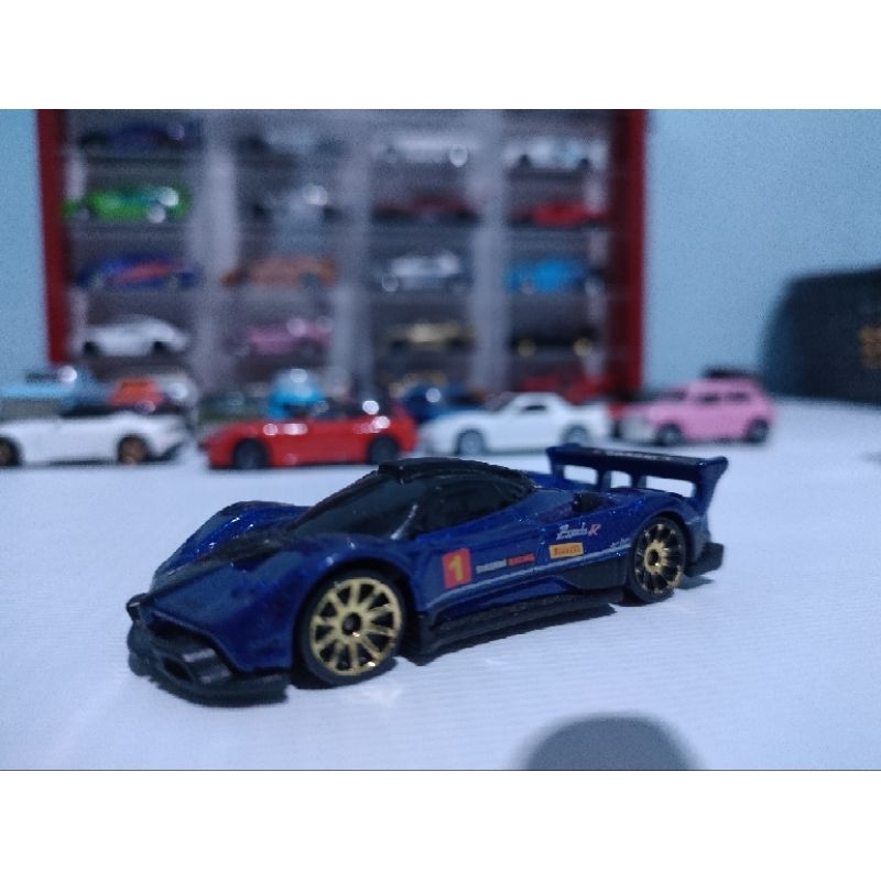 hotwheels pagani zonda r
