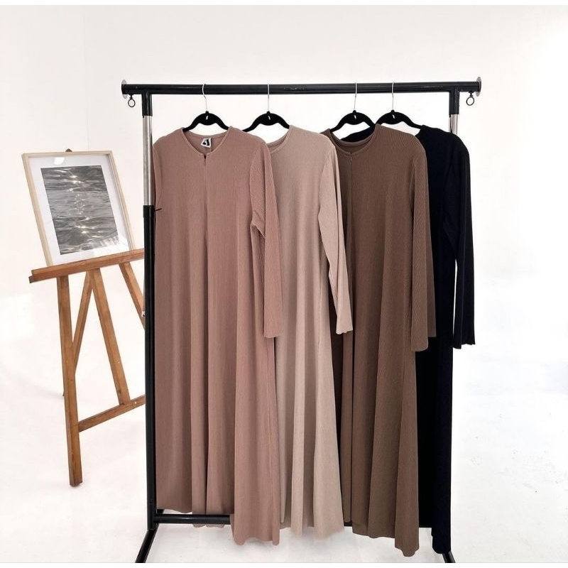 SALE  PL Sunday Maxi Dress Black XS Aqsa Modest Wear Baru Sekali Pakai / Sunday Dress Aqsa Modest VV