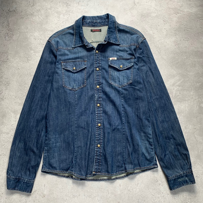 Kemeja denim buckaroo