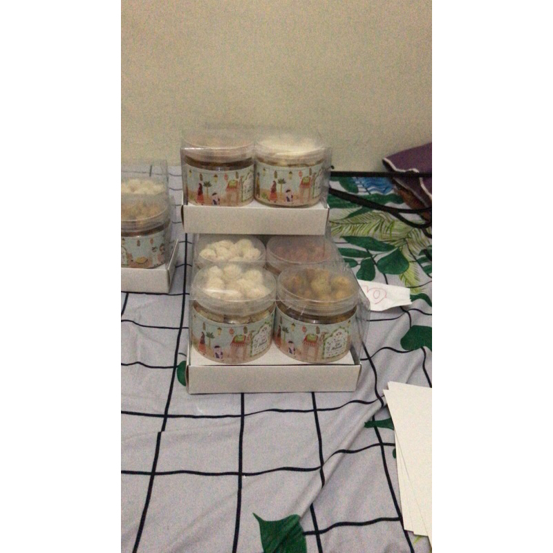 

Hampers Lebaran Kue Kering