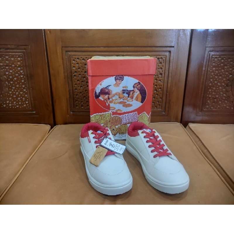 Aerostreet X Khonguan size 42 & 43