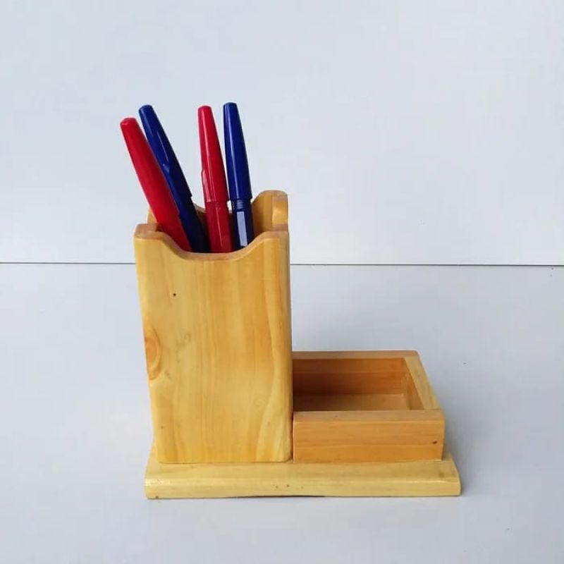 tempat pensil/pulpen dan penghapus