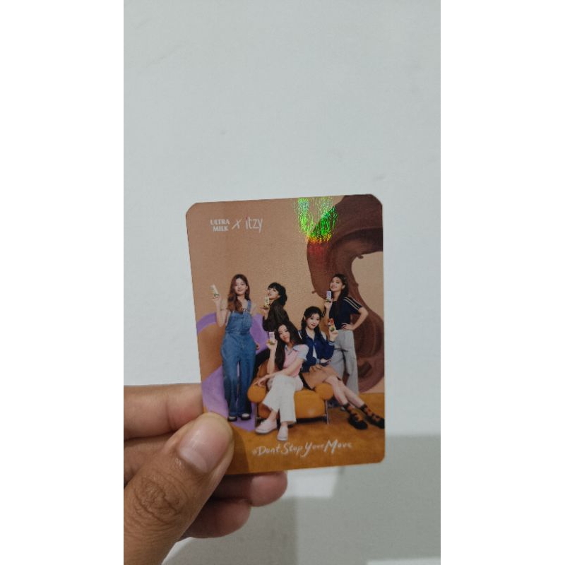 PC Photocard ITZY hologram Yuna ryujin lia