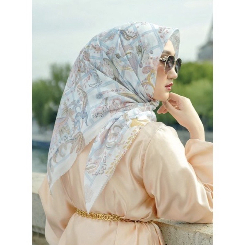 blanc autograph dian pelangi Buttonscarves