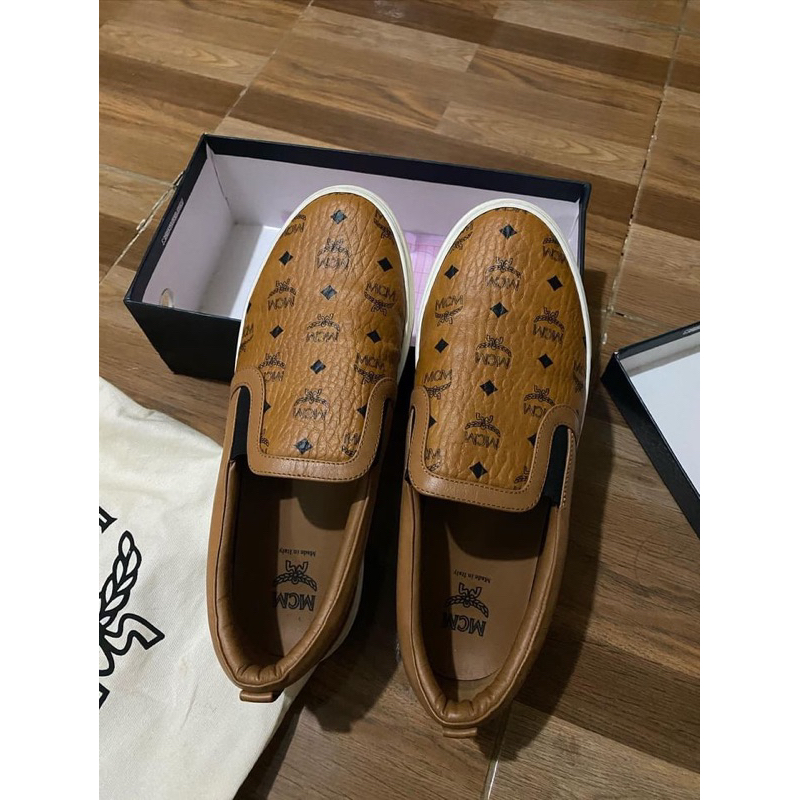 preloved sepatu MCM original size 39