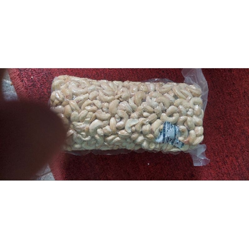 

KACANG MEDE SUPER JUMBO MENTAHAN 1KG