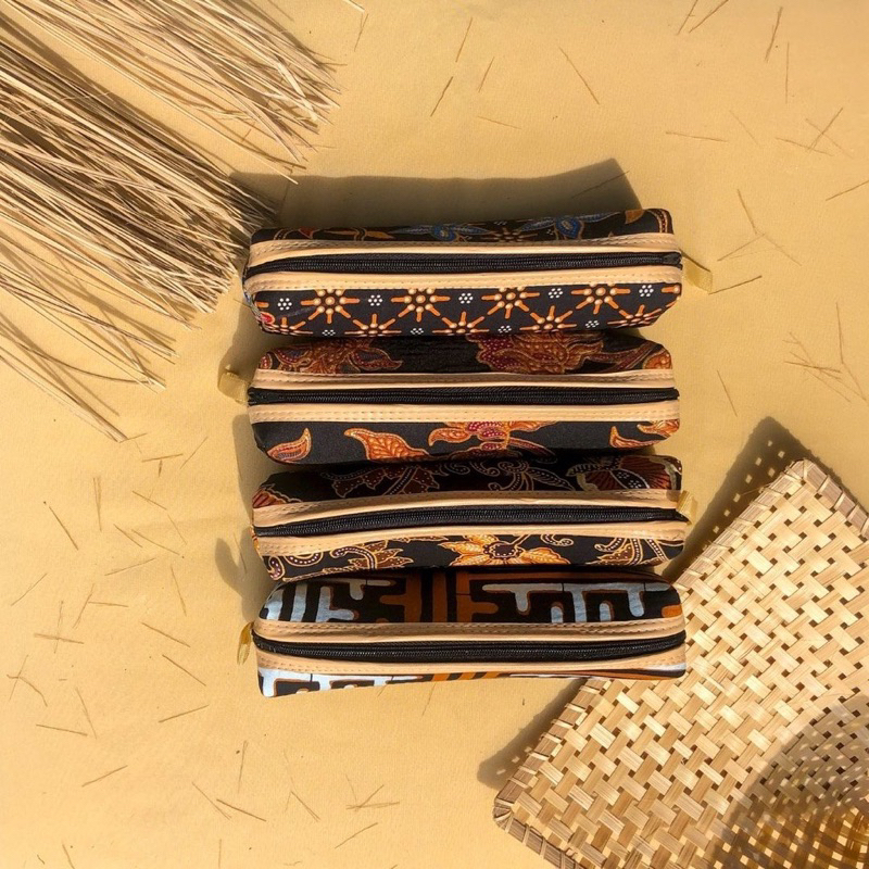 

kotak pensil batik