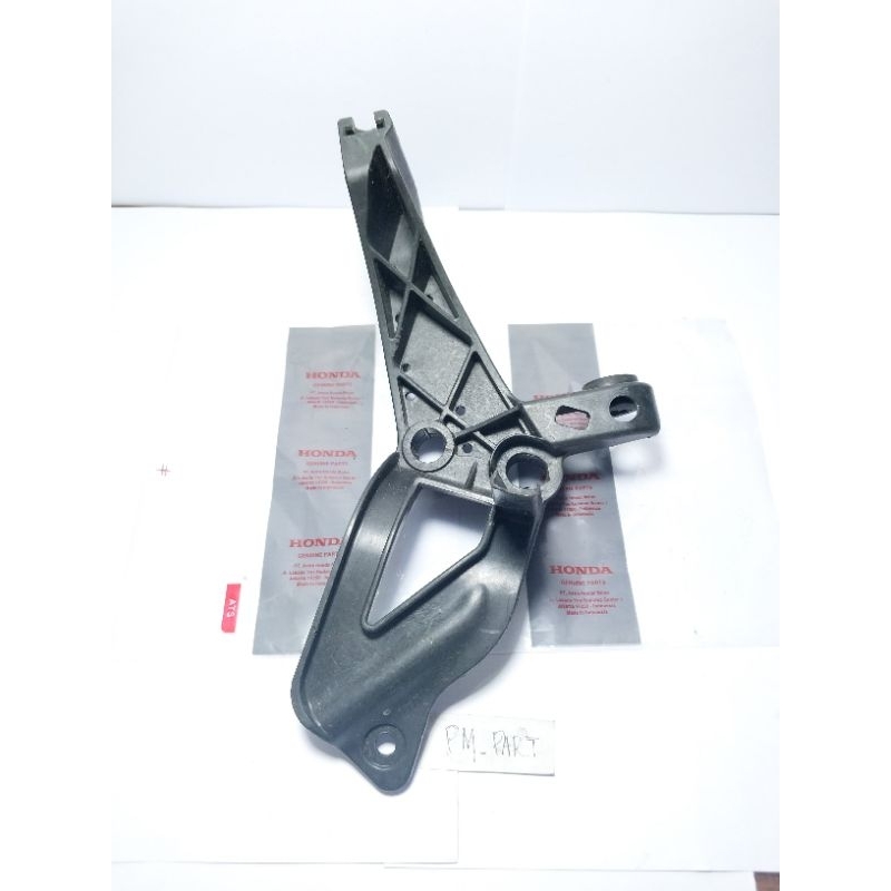 64223-K0J-N00 stay comp dudukan panel cover depan Genio original