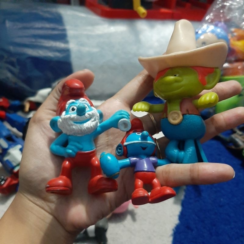 mainan / figure dikoleksi trolls hickory, smurf mcd