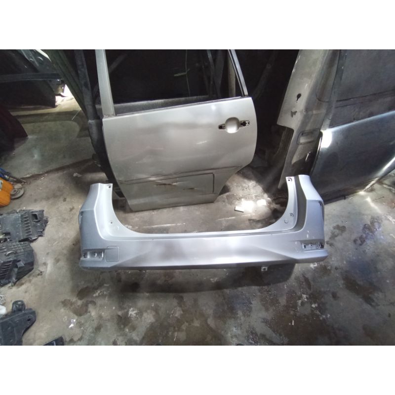 bemper blakang avanza 2019