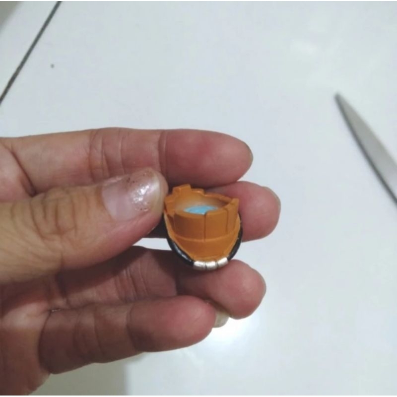 Miniatur Ember Air