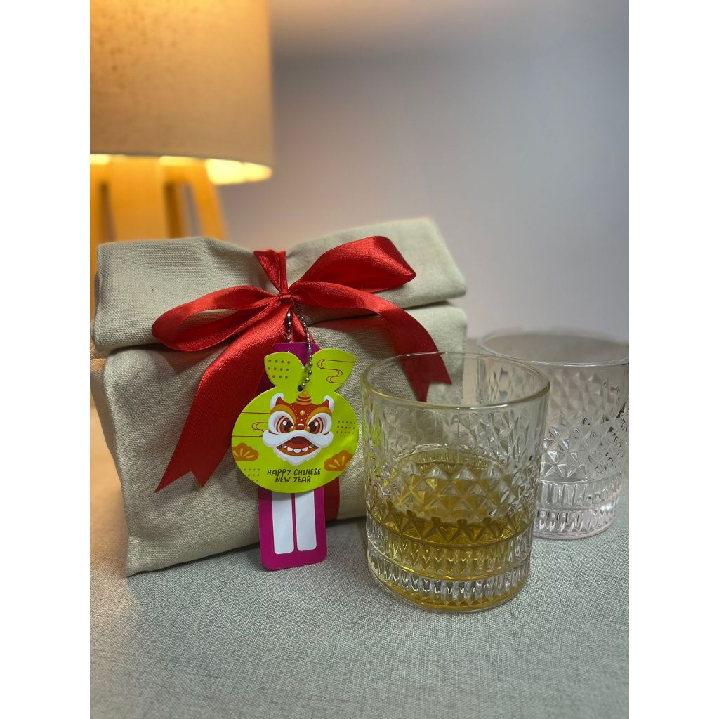 

Hampers Imlek / Idul Fitri / Hampers Pouch Bag Gift Isi 2 pcs Gelas Minum Kaca Aesthetic - YJ10