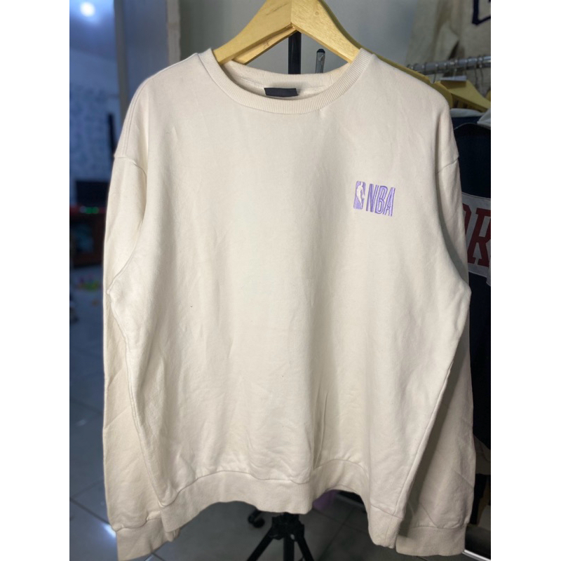 CREWNECK NBA PUTIH