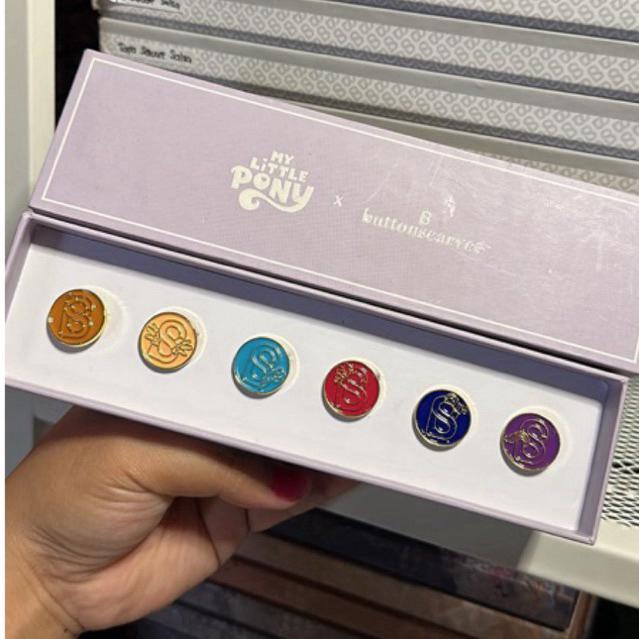 BUTTONSCARVES FRIENDSHIP BROOCH MY LITTLE PONNY BROS DAGU NEW BUKAN PRELOVED SECOND BEKAS BOLEH BELI
