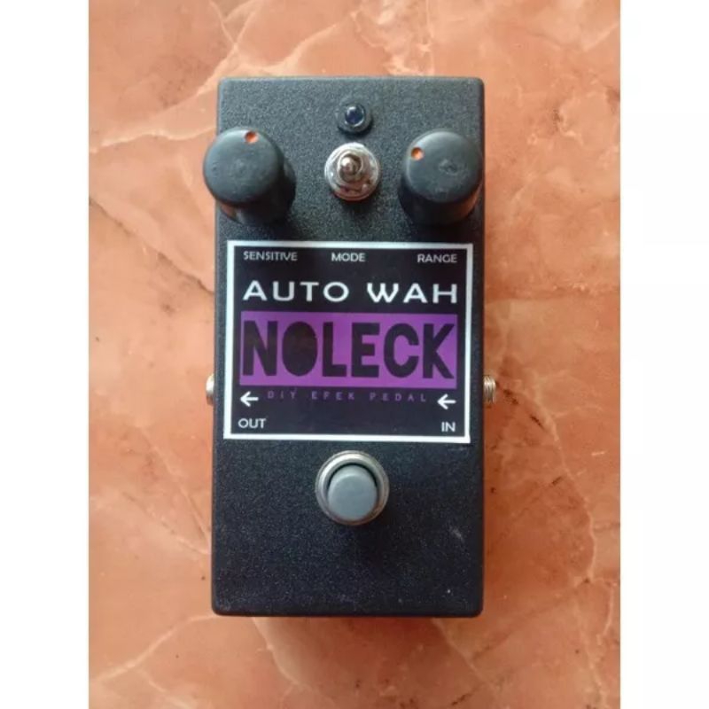 EFEK GITAR AUTO WAH