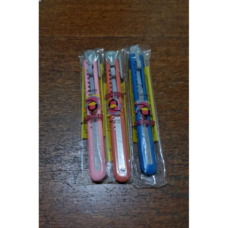 

[PCS] CUTTER KECIL PLASTIK KIRIKO