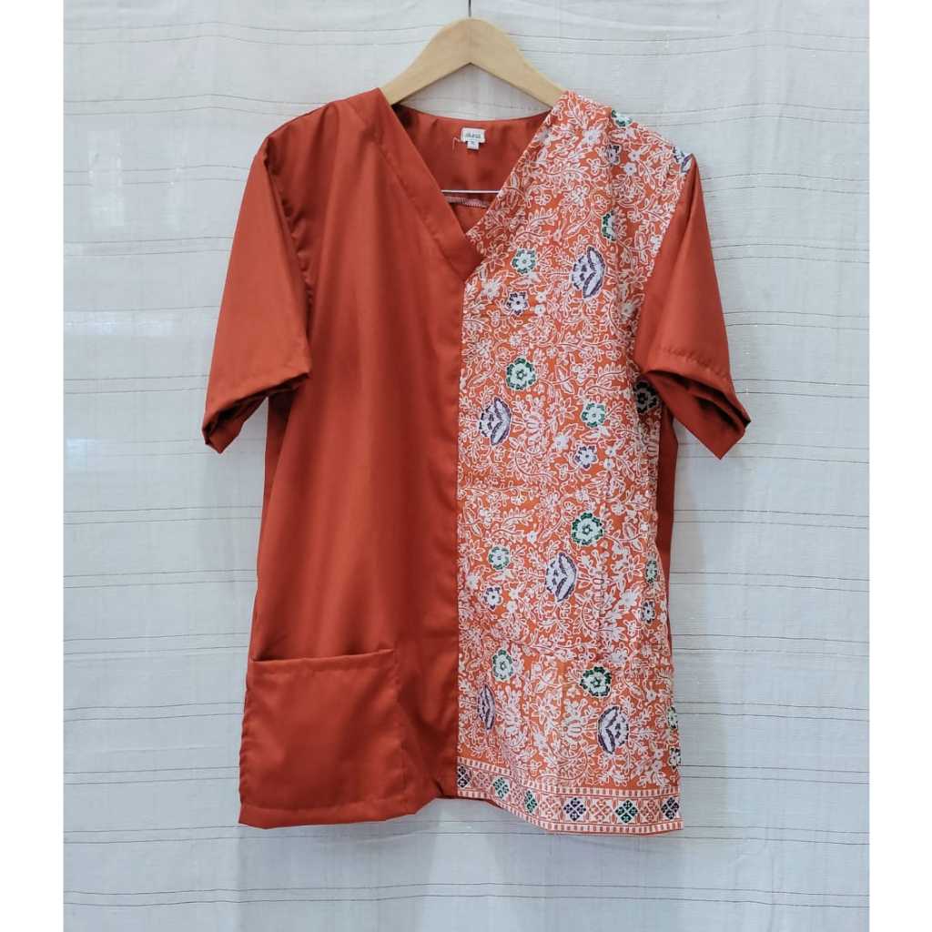Baju jaga dokter / Baju perawat / Baju KoAs motif Batik