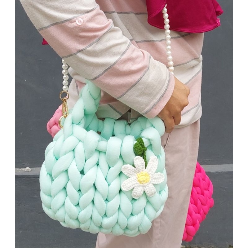 tas chunky gemoy/chunky yarn/tas gembul