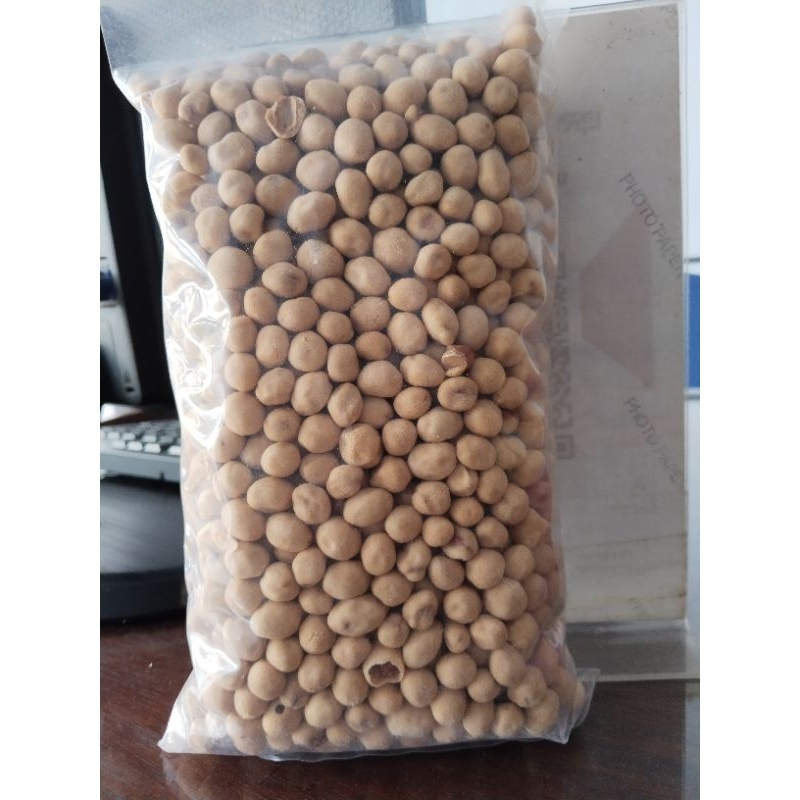

Kacang Atom