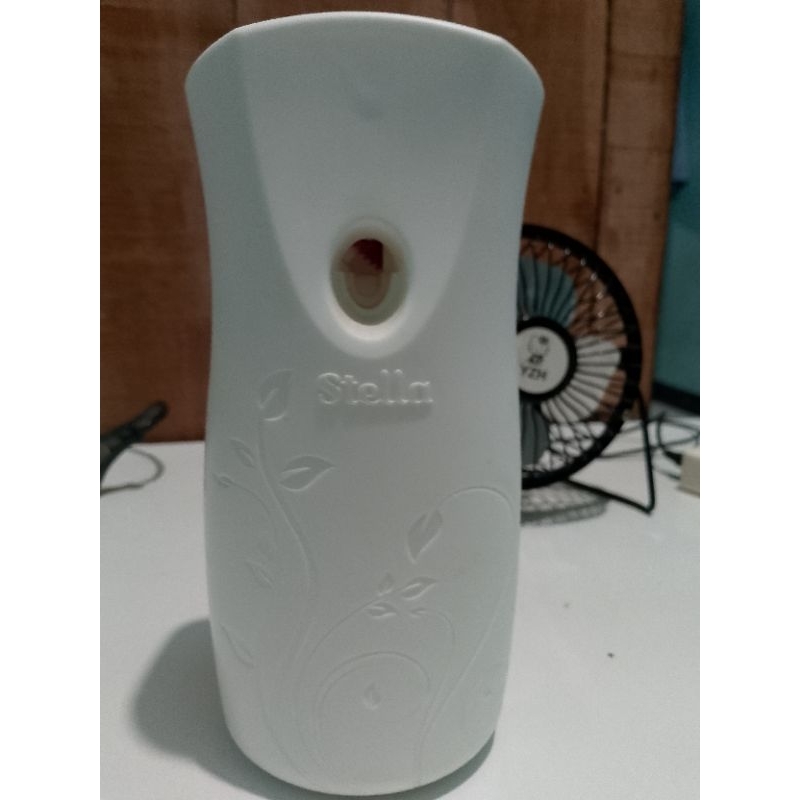 penyemprot pengharum ruangan