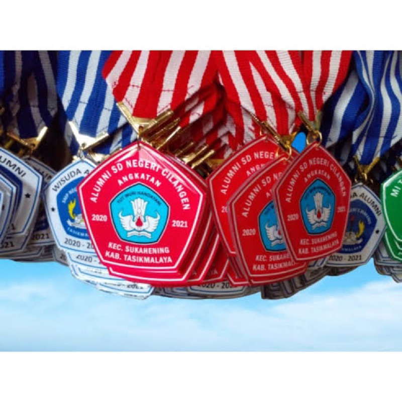 

Medali kelulusan / wisuda / kejuaraan custom (bebas)