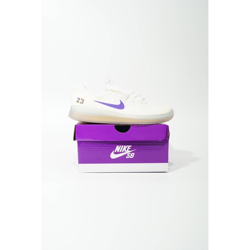 Nike sb nyjah lakers