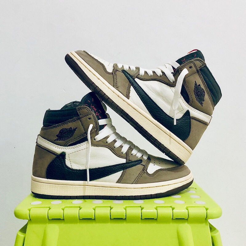Sepatu AJ1 High Travis Scott size 38