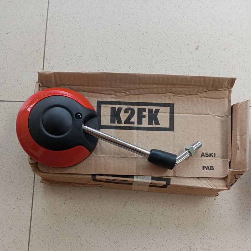 spion scoopy original bawaan motor merah gilap