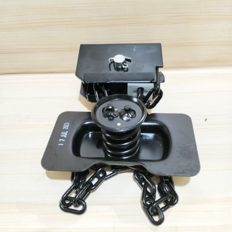 Gantungan Ban Serep Truk Rantai Hanger Serap Tire Isuzu Traga Original Asli