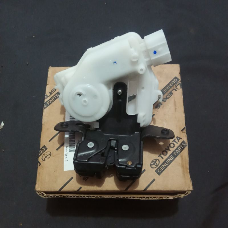 door lock bagasi belakang SIENTA