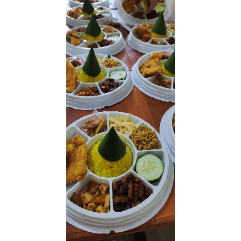 

Tumpeng Mini Nasi Kuning (Personal) Ulang Tahun