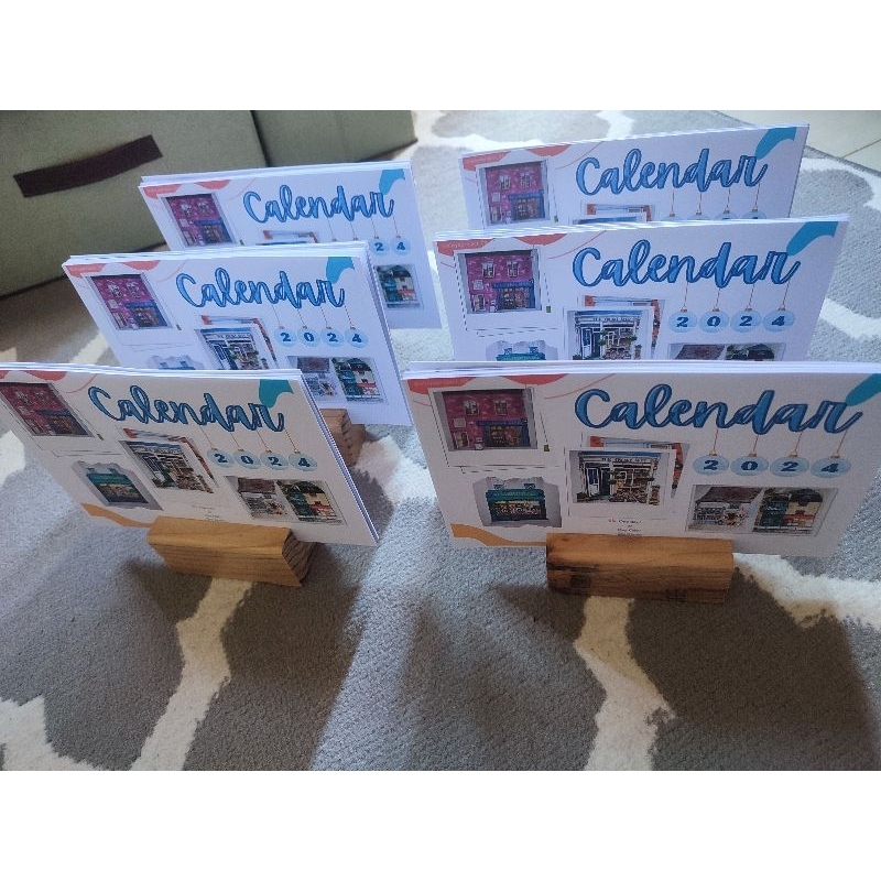 

kalender meja dan dinding