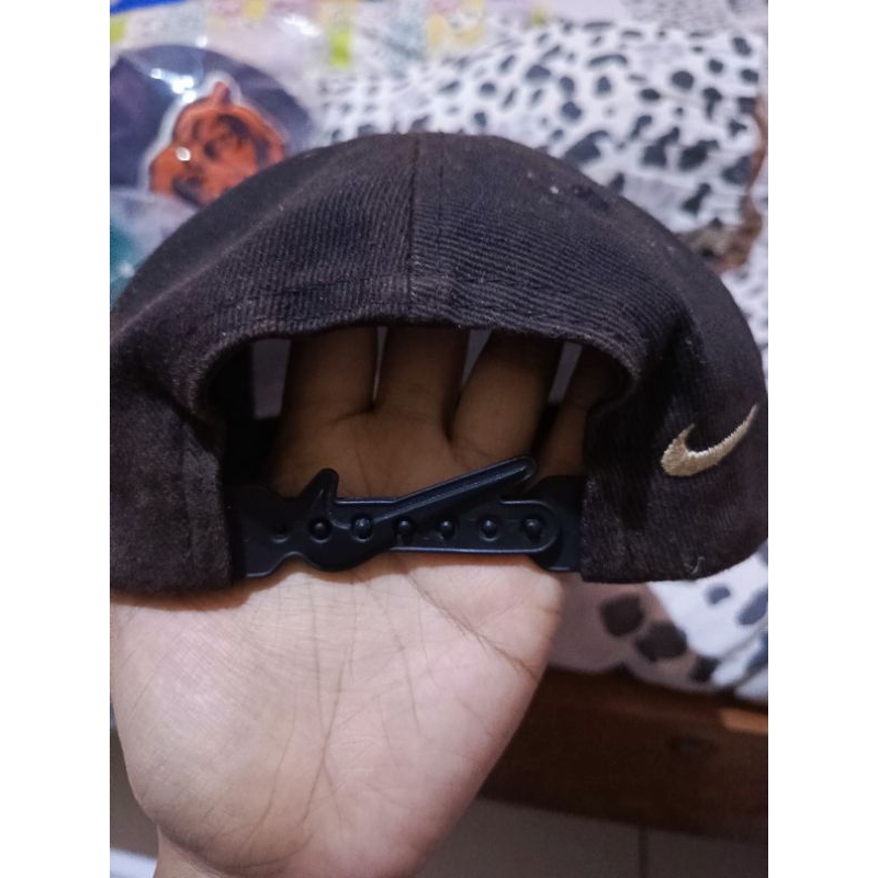 Topi Nike Vintage 90s lost tag