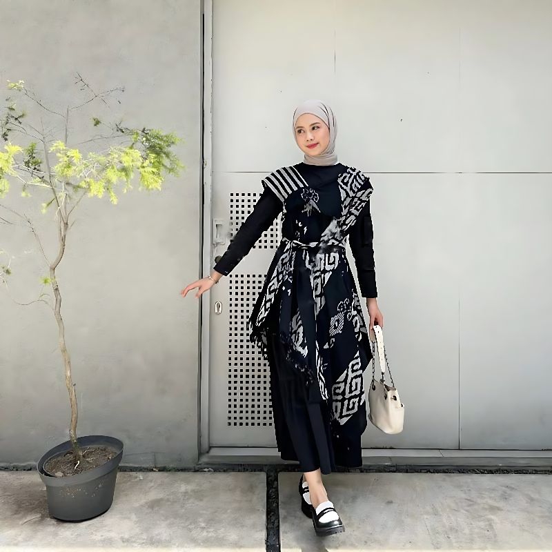 SASHI MIDIDRESS TENUN LENGAN PENDEK HITAM - COUPLE TENUN ETNIK KEKINIAN - DRESS MIDI TENUN TROSO LEN