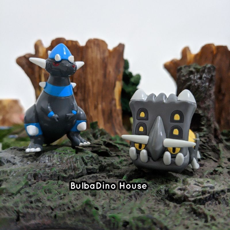 Takara Tomy Moncolle MC 4th Gen Fossil Pokemon Diamond & Pearl Sinnoh Figure : Rampardos & Bastiodon
