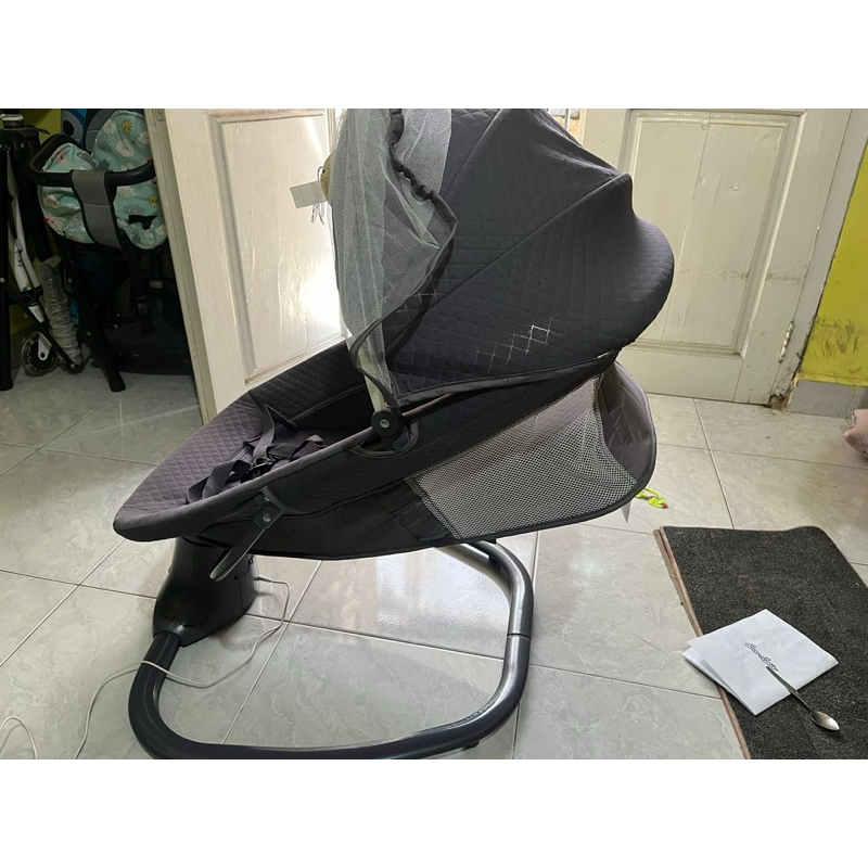 SNUGGLI BABY BOUNCER