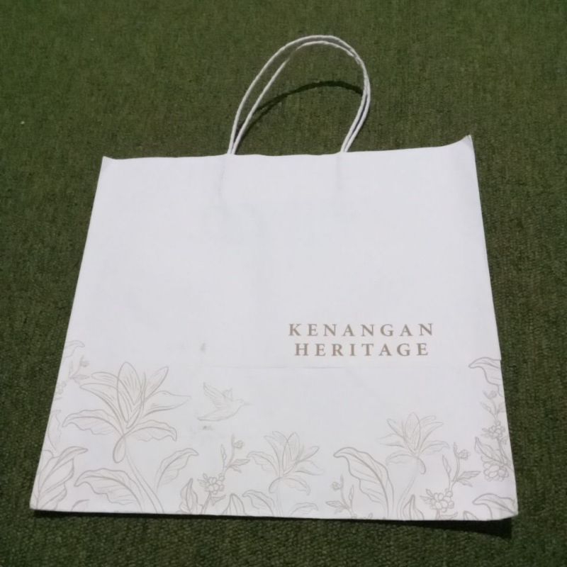

PAPERBAG UK 30X30X20CM KENANGAN HERITAGE