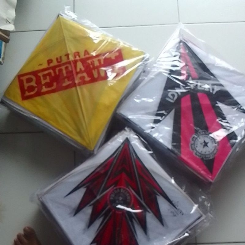 layangan Sukhoi lilitan 2 warna